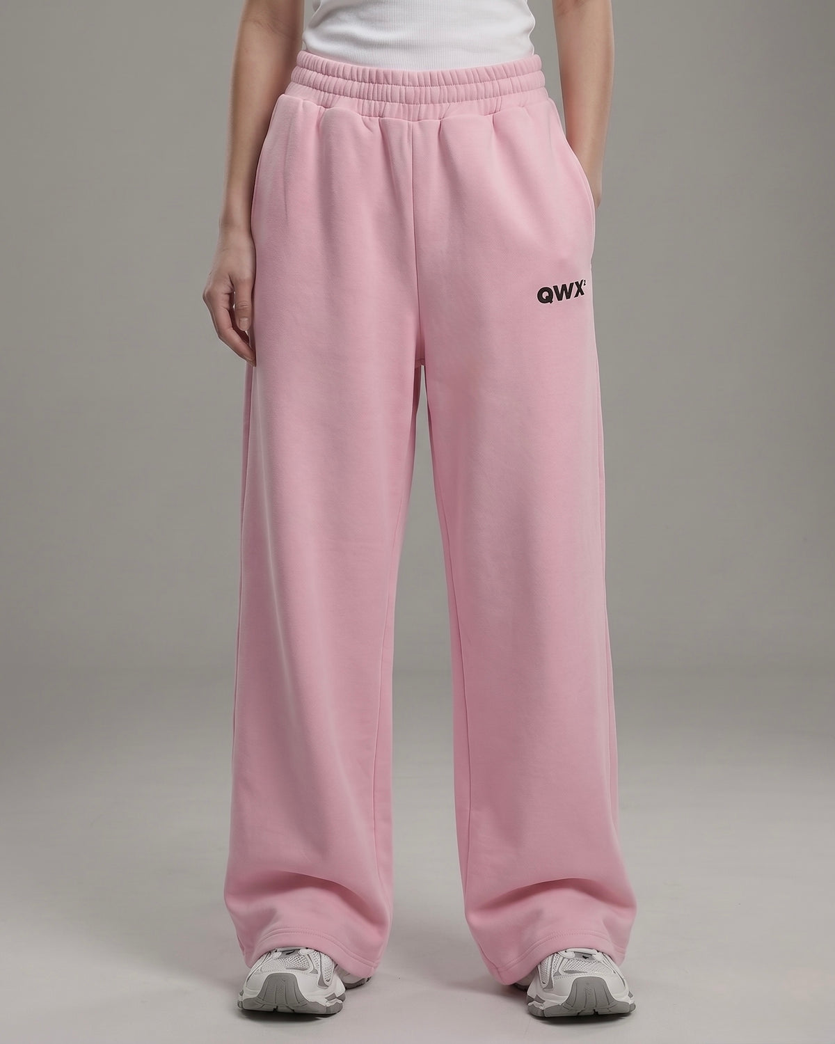 2-Piece Women Set: Ribbed Tank Top and Wide-Leg Sweatpants - Pink