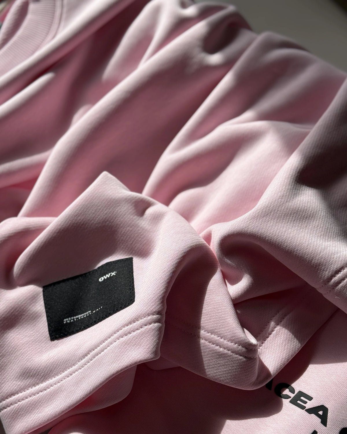 Camiseta urbana rosa