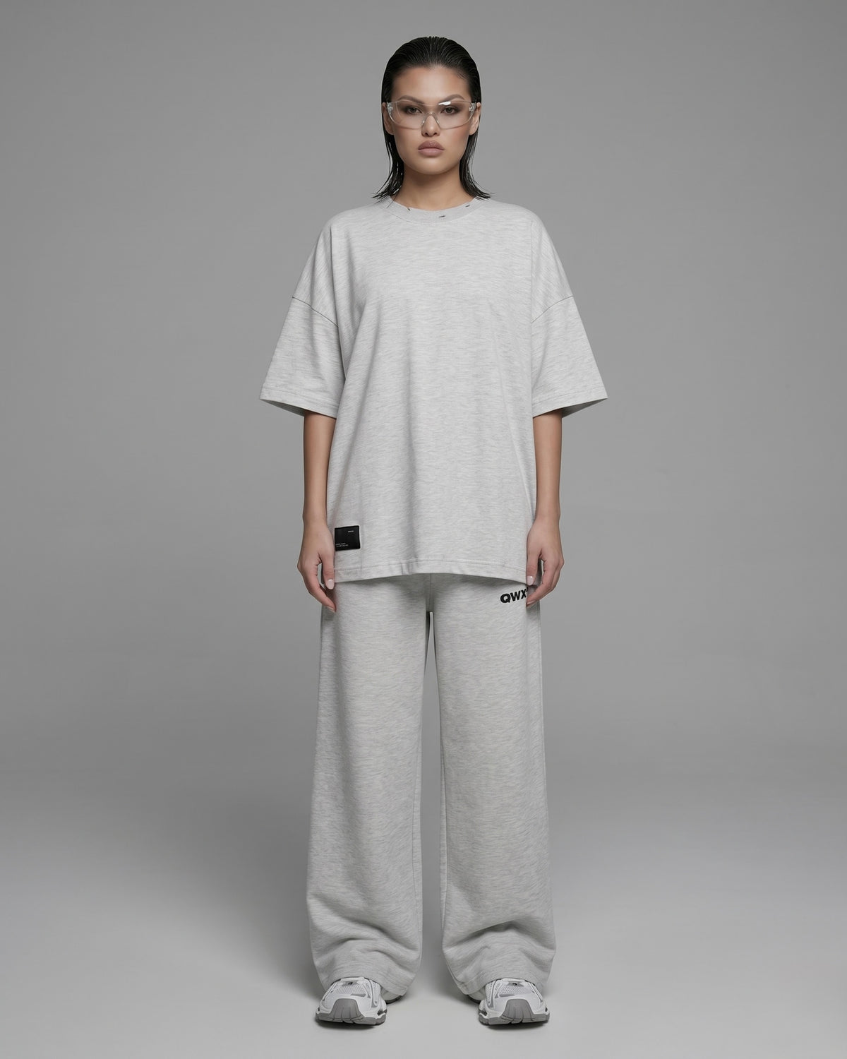 2-Piece Women Set: Urban T-Shirt + Wide-Leg Sweatpants - Melange Grey