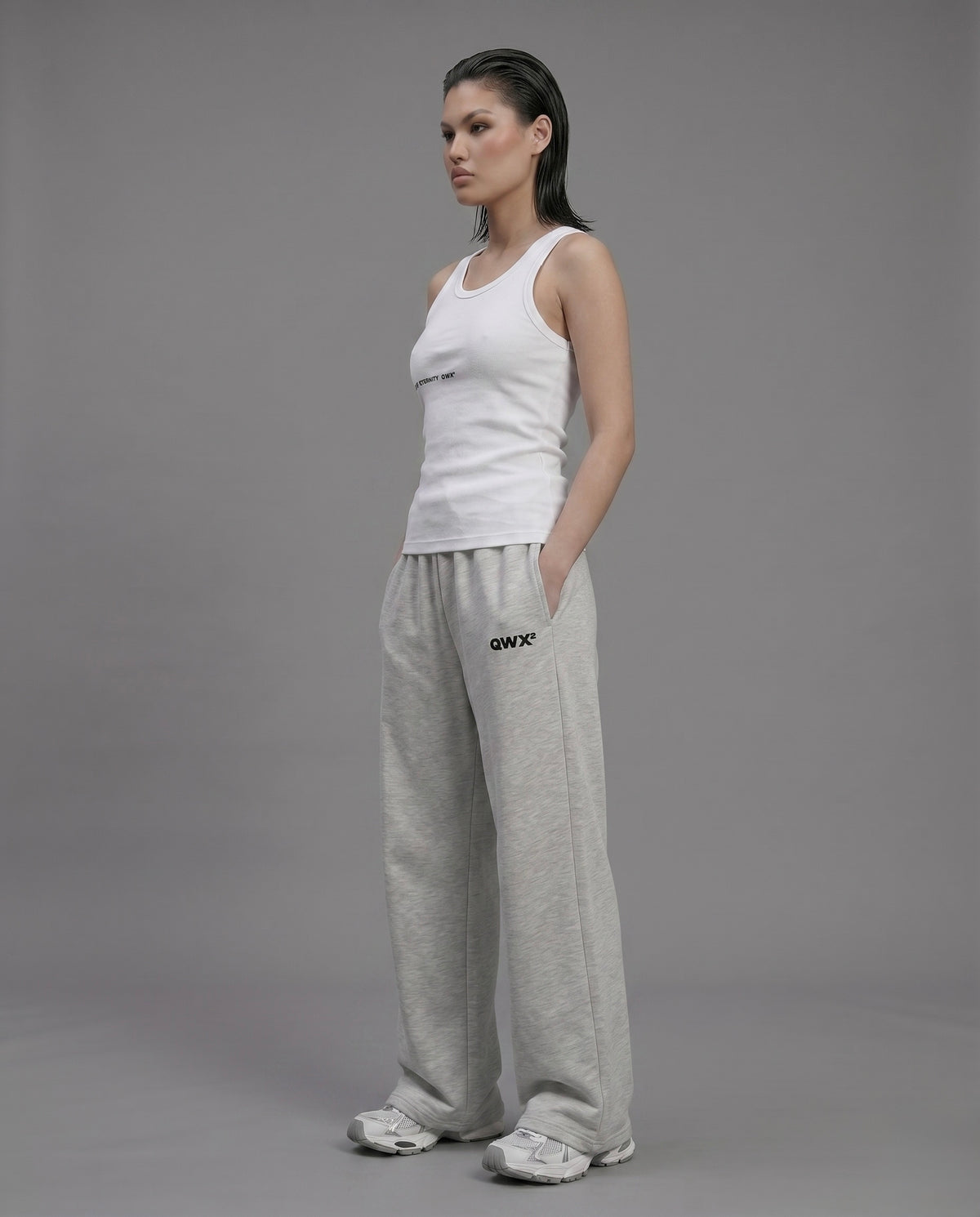 2-Piece Women Set: Ribbed Tank Top and Wide-Leg Sweatpants - Melange Grey