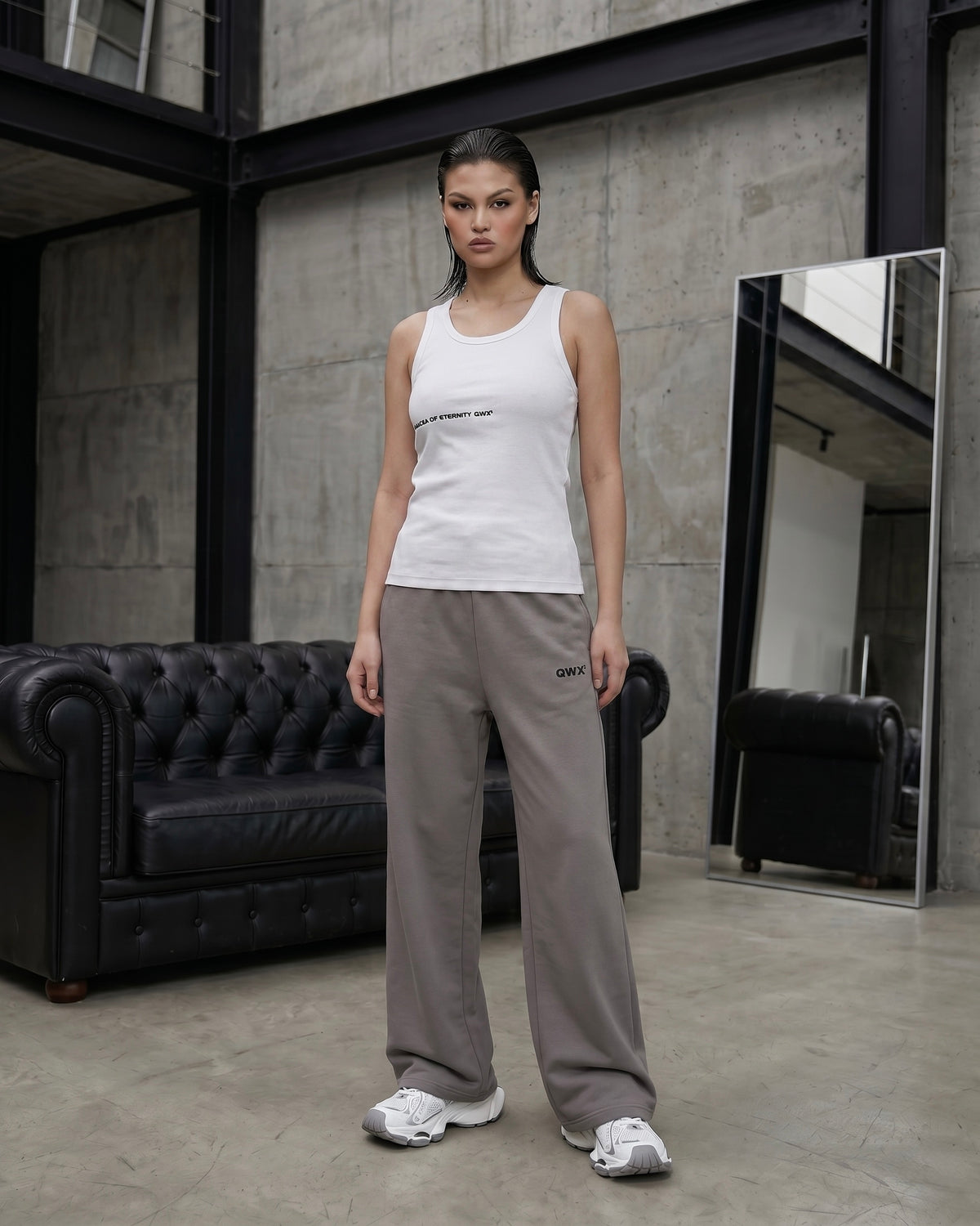 Conjunto de 2 piezas para mujer: camiseta sin mangas de canalé y pantalones deportivos de pernera ancha - Gris