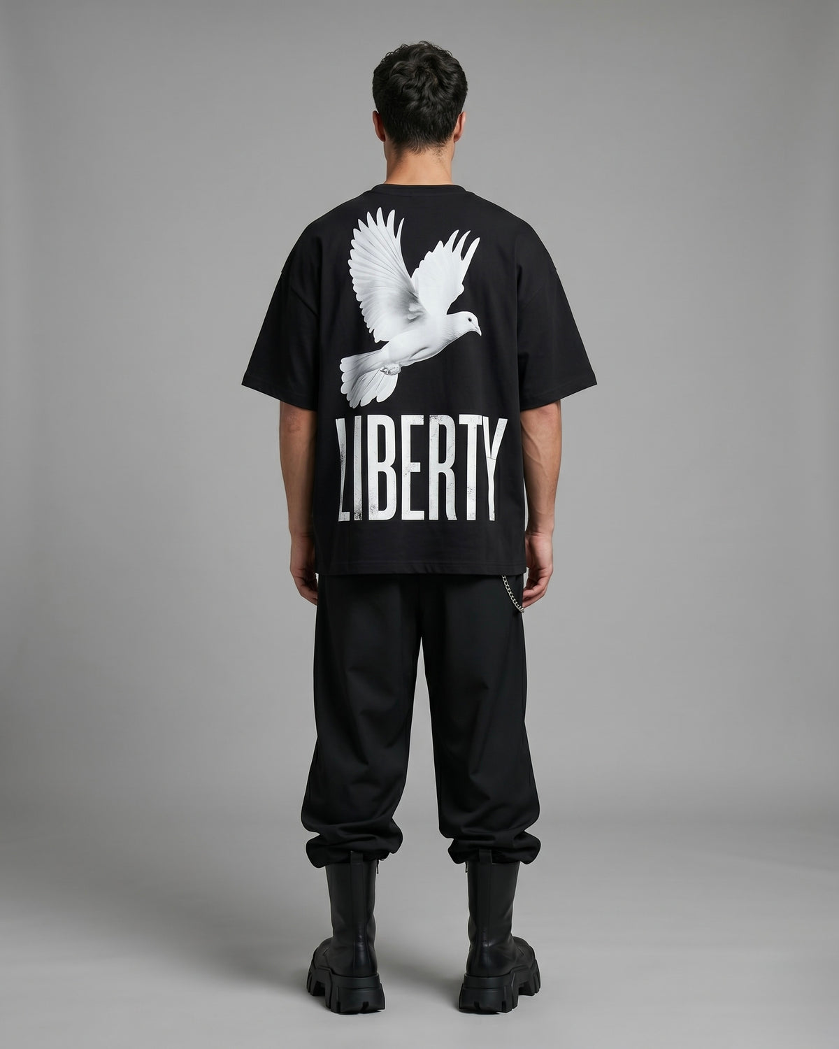 CAMISETA LIBERTY – NEGRO