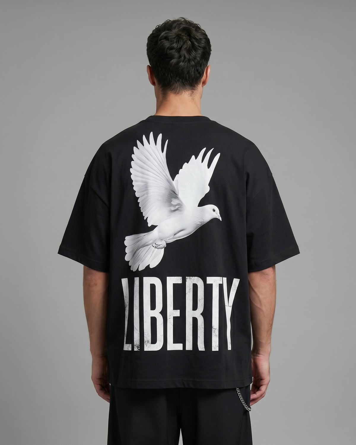 CAMISETA LIBERTY – NEGRO