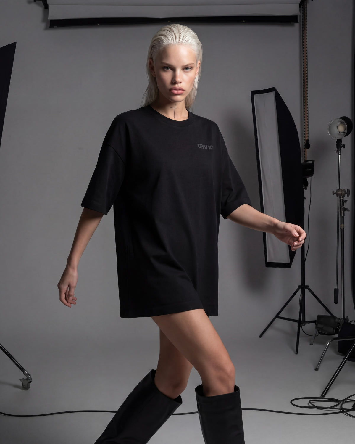Women's Evil Hunter black oversized T-shirt