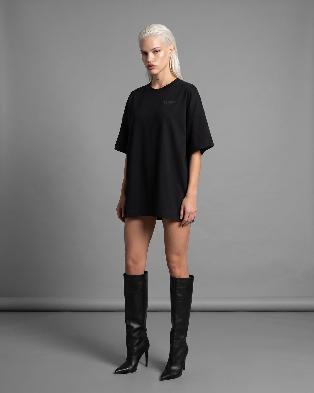 Women's Evil Hunter black oversized T-shirt